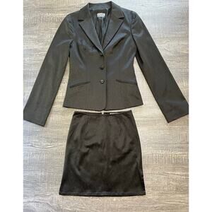 Vintage Jeans Iceberg Women's Blazer (Size 42) and Skirt (Size 40) Suit, Black.